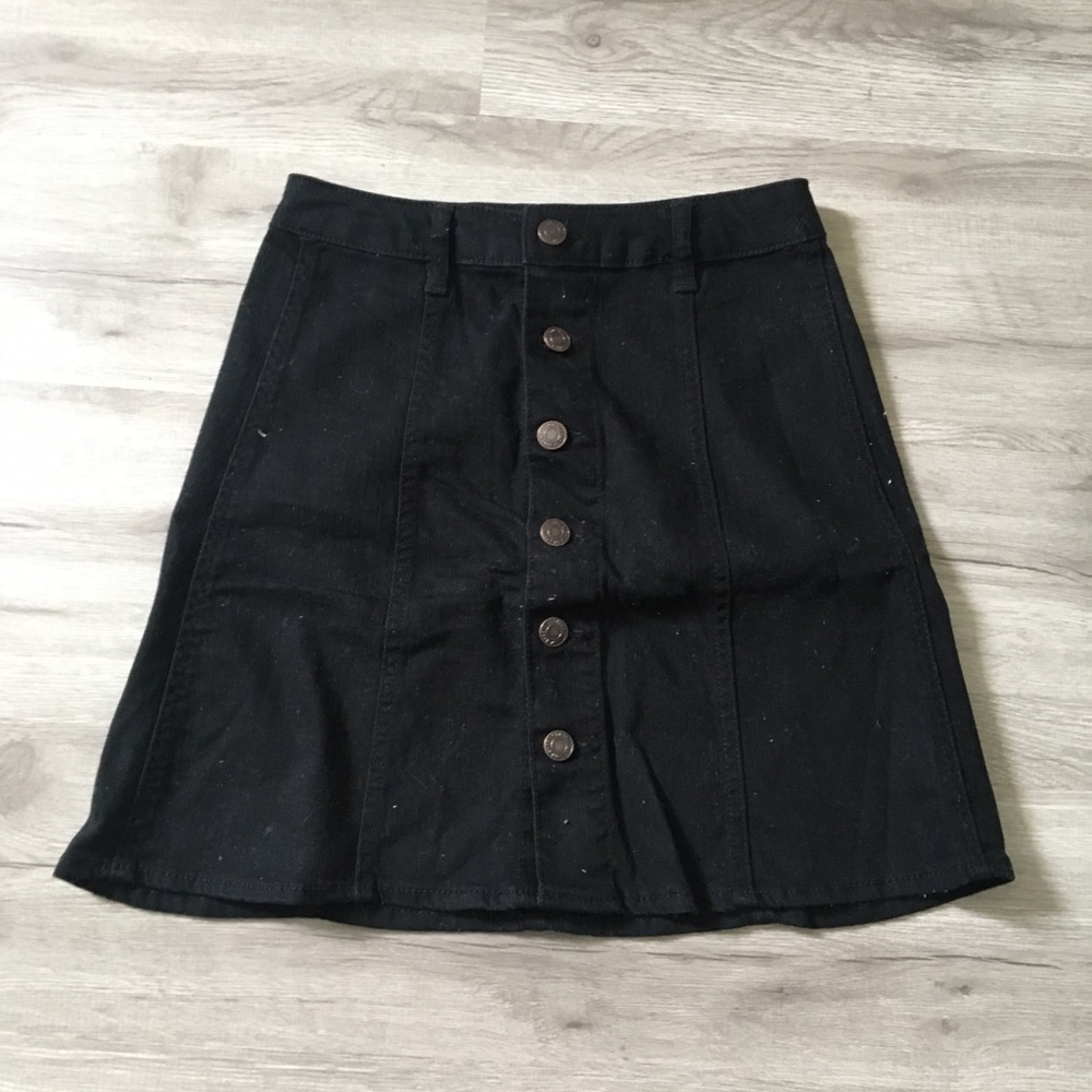 Black denim skirt - Picture 2 of 4